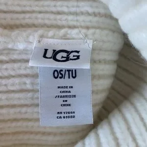 UGG | Accessories | New Ugg Australia White Beanie With Pom  display picture 3